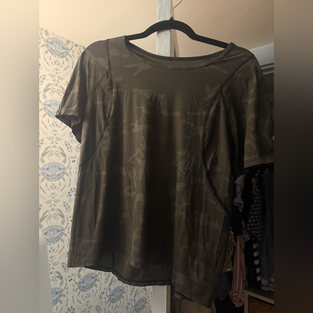 🍋SALE🍋 Lululemon Outrun The Heat Short Sleeve Incognito Camo - Picture 2 of 6